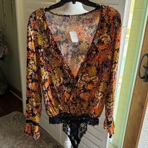 Intimately FB Elegant Floral V-Neck Bodysuit